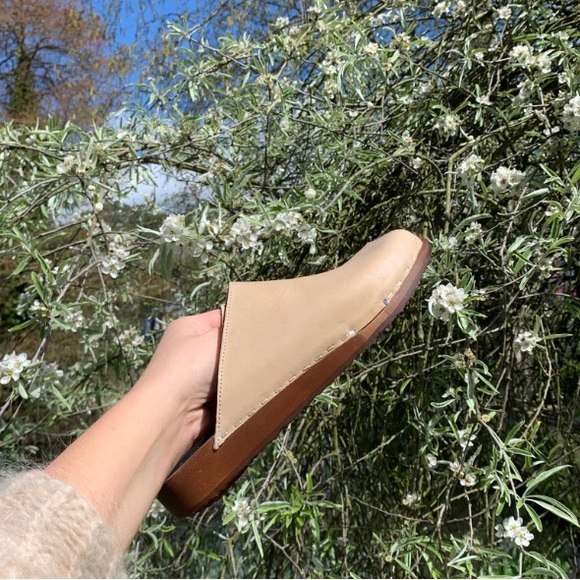 KIT + CLOGS STUDIO
Stone Flex Base Sol Clog - Picture 2 of 5